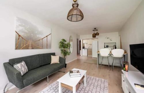 Osmanbey Apartment | Gorgeous Bright New 2bd Central Home! #212