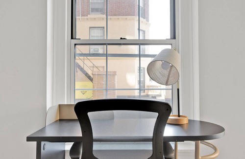 North Brookline Apartment | Gorgeous Brookline 1 BR w/Gym, near Shops, by Blueground