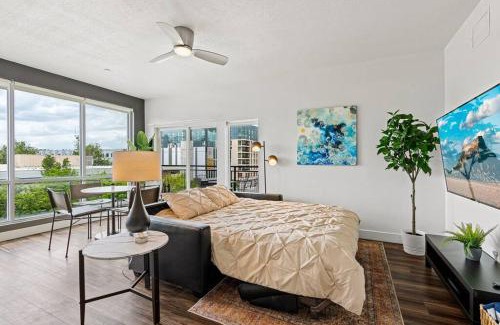 Downtown Salt Lake City Apartment | Gorgeous Central City 2BD 2BA