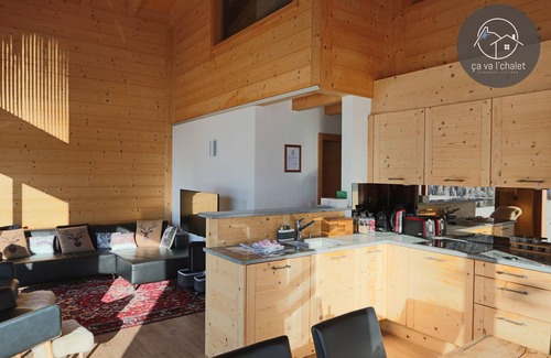 Ovronnaz Ski Chalet | Gorgeous Chalet l'O in the middle of the resort