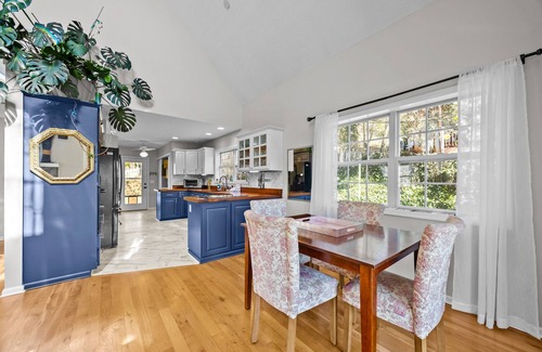 Lake Junaluska House | Gorgeous chalet perched on a hill with pool and tennis court access