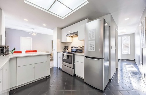 Kensington House | Gorgeous Character Home in Kensington Plaza, Steps To DT