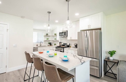 Bellflower House | Gorgeous & Comfy 3bd/2ba Ho · Gorgeous & Comfy 3bd/2ba Home By Disney/Beaches