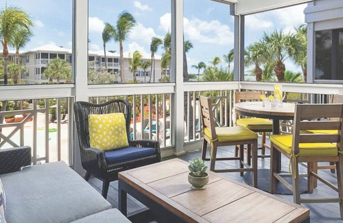 New Town Condo | Gorgeous Condo at Hyatt Beach House fantastic amenities