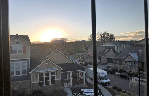 Louisville House | Gorgeous, contemporary town home with huge kitchen. Bring your pups!