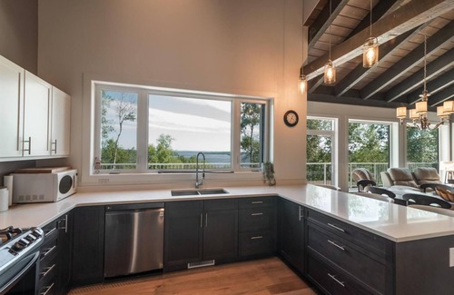 Kenora Cottage | Gorgeous Cottage on Black Sturgeon Lake - Kenora, Ontario