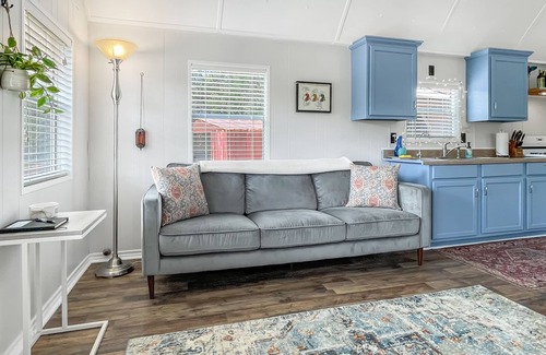 Canyon Lake Cabin | Gorgeous Cozy Cabin in Canyon Lake! Only 5 minutes from the lake and river!