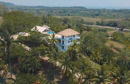 Savegre House | Gorgeous Home: Ocean and Mountain Views Sleeps 10-15