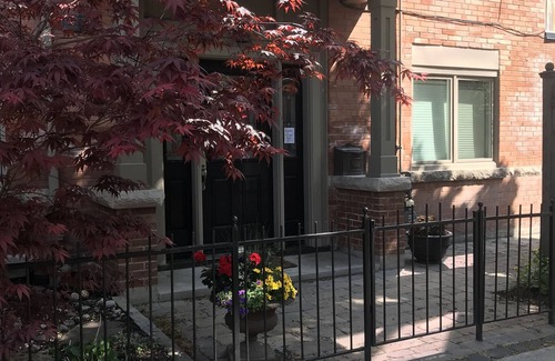 Cabbagetown House | Gorgeous Downtown Property, Private Yard