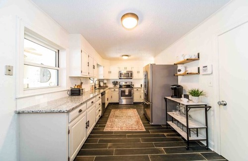 Winston - Salem House | Gorgeous Downtown Getaway! Minutes From The City!