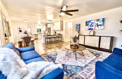 Paso Robles Villa | Gorgeous Downtown Villa with Gameroom LP10