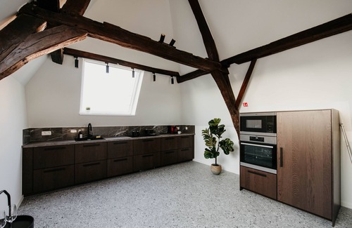 University District Apartment | Gorgeous Duplex Apartment in old City Centre