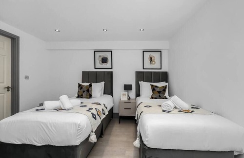 Homerton Apartment | Gorgeous, Easy Two Bedroom Flat in Heart of Hipster Hackney