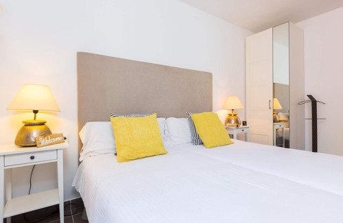 Cornella de Llobregat Apartment | Gorgeous duplex apartment with balcony and terrace well connected to BCN 223