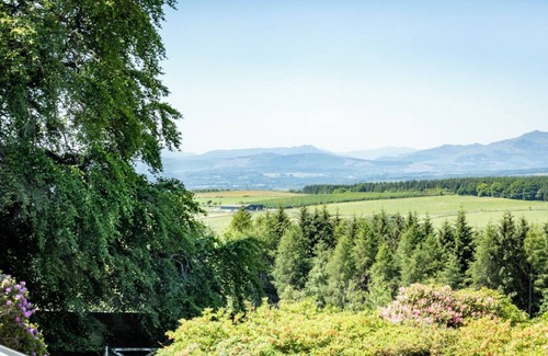 Dunblane House | Gorgeous Estate House W/spectacular Views