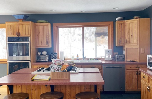 Lyons House | GORGEOUS Estes Park, Allenspark, Lyons CO 4BR Riverfront Home