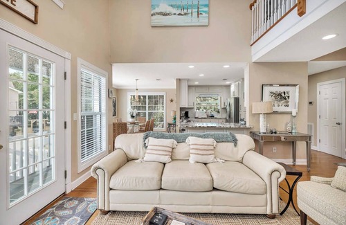 Saint Simons Heights House | Gorgeous, family-perfect 3BR.3BA home with pool in the heart of St Simons Island
