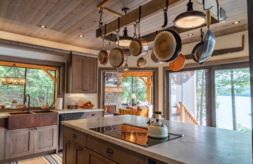 Lake of Bays Cottage | Gorgeous Family Cottage on Lake of Bays! Muskoka Room! Waterslide! 5bed, 4bath
