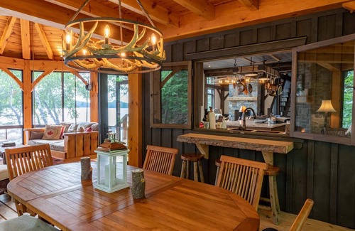 Lake of Bays Cottage | Gorgeous Family Cottage on Lake of Bays! Muskoka Room! Waterslide! 5bed, 4bath
