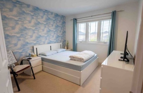 Peterborough House | Gorgeous Family Home on Goodwin