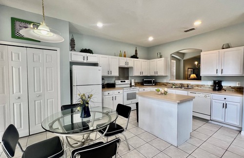 Hunters Creek House | Gorgeous family Home, Private Pool/Spa, Great View in Gated Resort near Disney