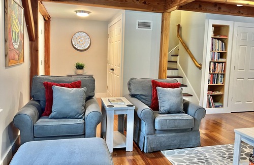 Wakefield-Peacedale House | Gorgeous, Family-Friendly Timber Frame Townhouse in Town. 10 Min to beach