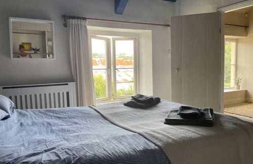 Bridgetown Other | Gorgeous farmhouse, sleeps 14 + hot tub. Enclosed garden