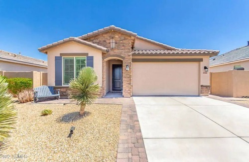 Goodyear House | Gorgeous Farmhouse Style Desert Oasis!