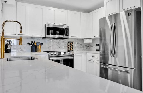 Hamptons at Boca Raton Condo | Gorgeous FL/Boca Raton 3B/2B Newly Remodeled Modern Condo - 6 Months Minimum