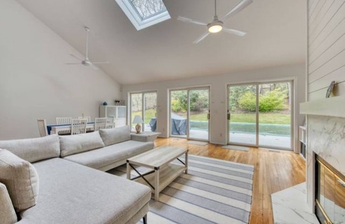 Noyack House | Gorgeous Four Bedroom Home in Sag Harbor with Pool/water access