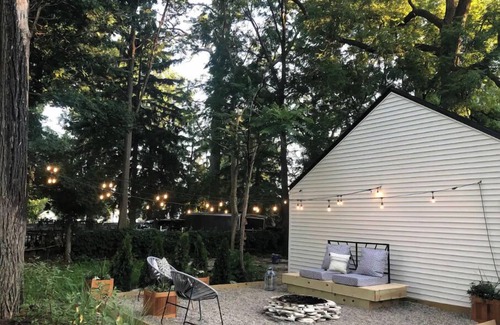 Pontiac House | Gorgeous, Fully Remodeled Open Floor-Plan!