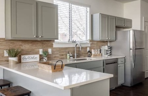 Austin House | Gorgeous Gem 3Bed/3Bath 7min to DT - Walk to Radio