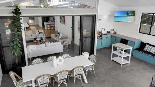 Long Jetty Villa | Gorgeous Getaway Toowoon Bay