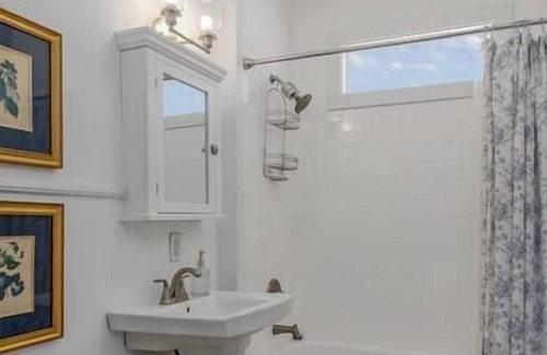 Caddo Heights-South Highlands House | Gorgeous Gladstone Getaway!