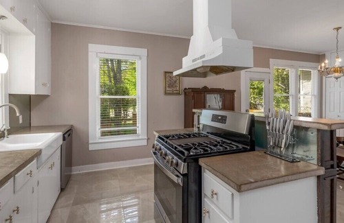 Caddo Heights-South Highlands House | Gorgeous Gladstone Getaway!