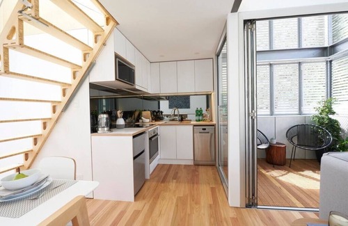 Glebe Apartment | Gorgeous Glebe Loft Living
