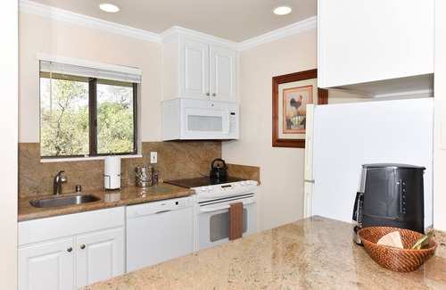 Napa Condo | Gorgeous Golf Course View at Silverado