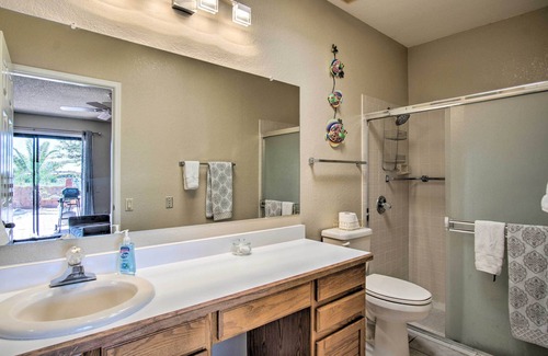 Green Valley House | Gorgeous Green Valley Townhome w/Mountain Views!