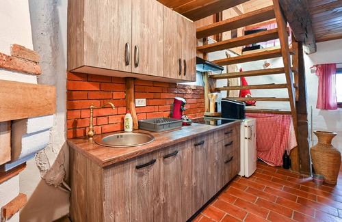 Zabok House | Gorgeous home in Prosenik Gubasevski