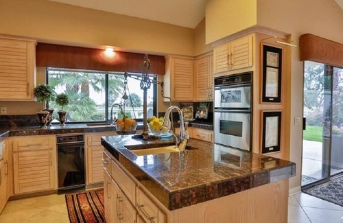 La Quinta Condo | Gorgeous home 6th Fairway-Fire Pit-golf course & water views. #068472