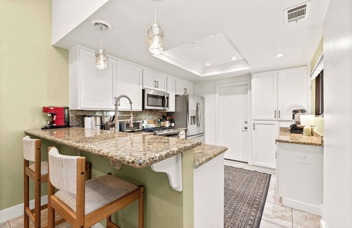 Agoura Hills House | Gorgeous Home Agoura Hills W/Private Sauna, Hot Tub + Outdoor BBQ Oasis