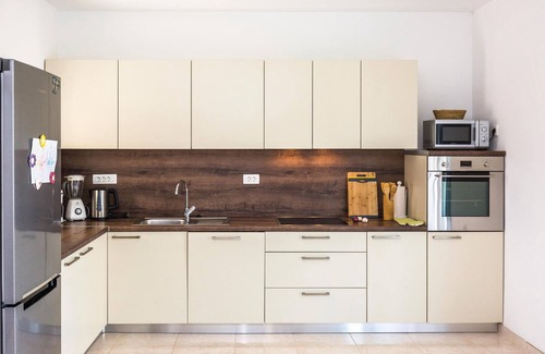Central Dalmatia House | Gorgeous home in Blato na Cetini