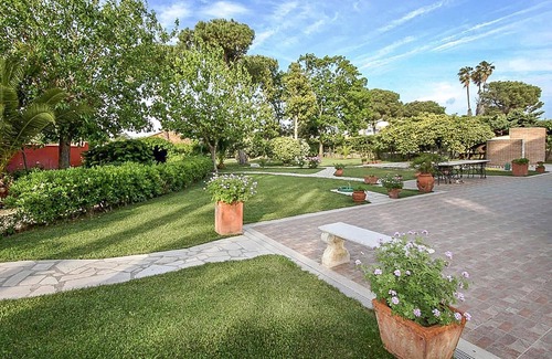 Tor San Lorenzo House | Gorgeous home in Ardea with WiFi