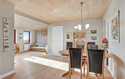 Bandholm House | Gorgeous Home In Bandholm With Kitchen