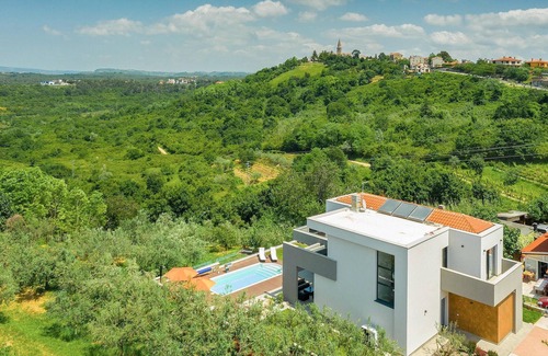 Buje House | Gorgeous home in Buje