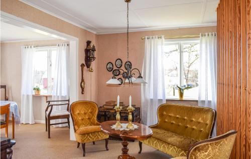 Burseryd House | Gorgeous Home In Burseryd With Kitchen
