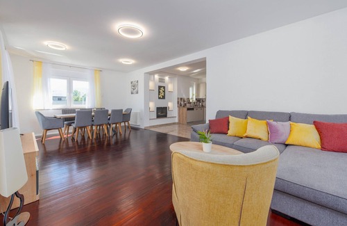 Gospic House | Gorgeous home in Debelo Brdo with sauna
