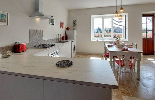 Dognen House | Gorgeous home in Dognen with WiFi