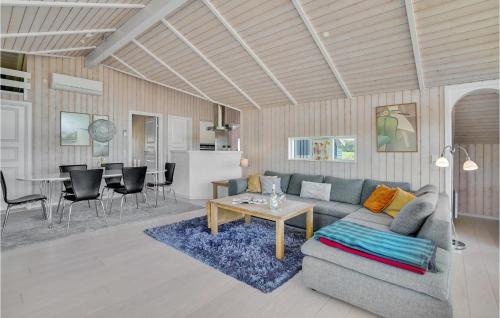 Krejbjerg House | Gorgeous Home In Ejstrupholm With Sauna