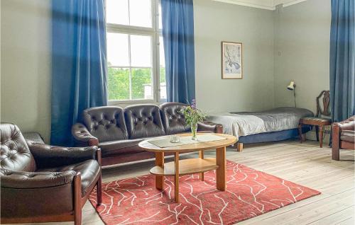 Finspang Municipality House | Gorgeous Home In Finspång With Wifi